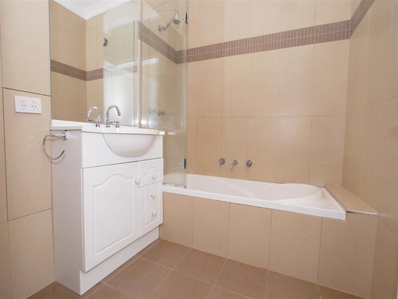 1/9 Burch Street, Blackburn North VIC 3130