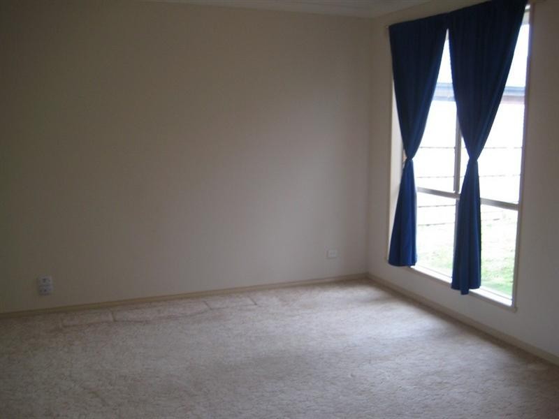 17 Cornwell Crescent, Cranbourne VIC 3977