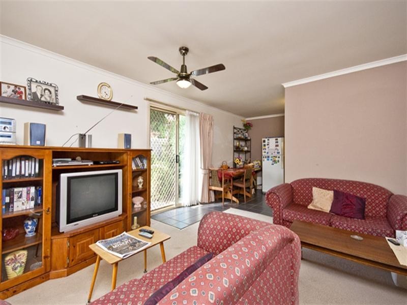 2/35 Commercial Road, Ferntree Gully VIC 3156