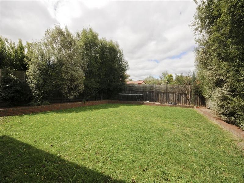 11 Lakewood Drive, Knoxfield VIC 3180