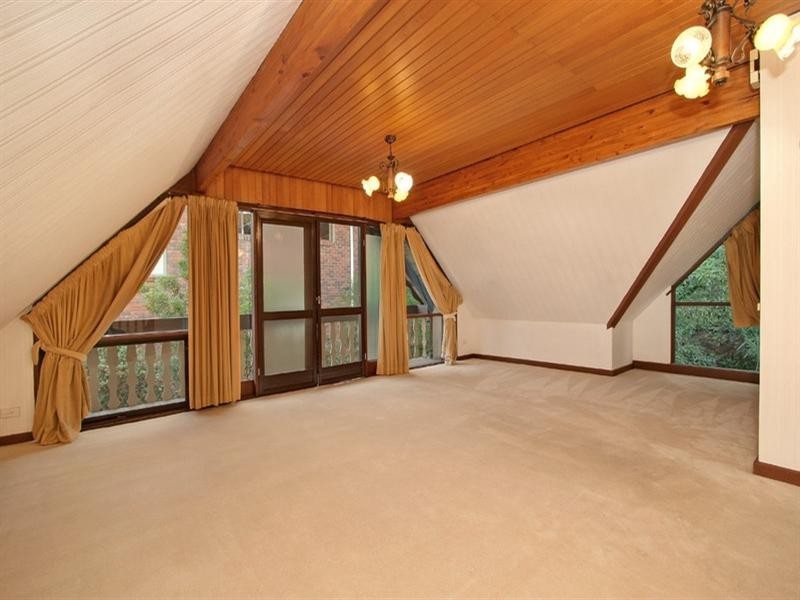 8 Hatherly Grove, Ferntree Gully VIC 3156