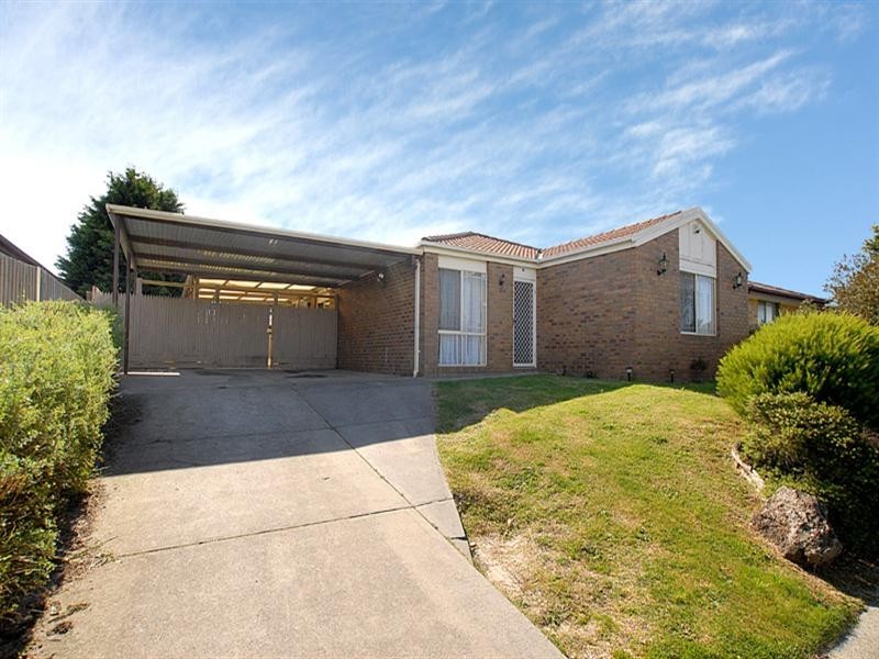 71 Courtenay Avenue, Cranbourne North VIC 3977