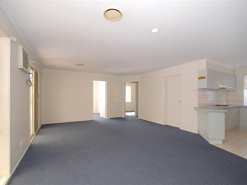 71 Courtenay Avenue, Cranbourne North VIC 3977