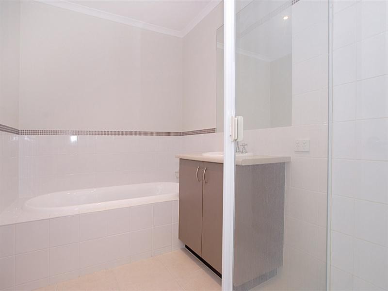 9 Houghton Drive, Ferntree Gully VIC 3156