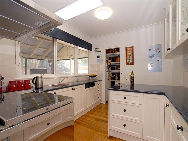 48 Joan Avenue, Ferntree Gully VIC 3156