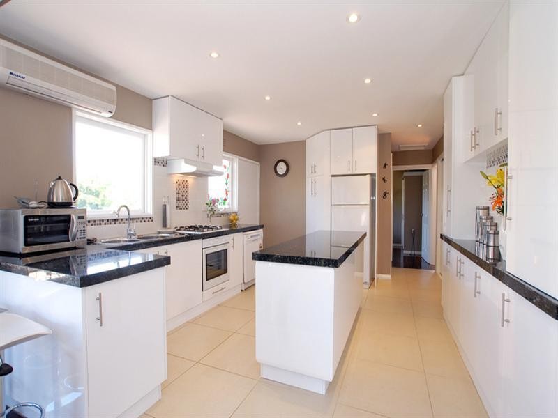 48 Johnson Drive, Ferntree Gully VIC 3156