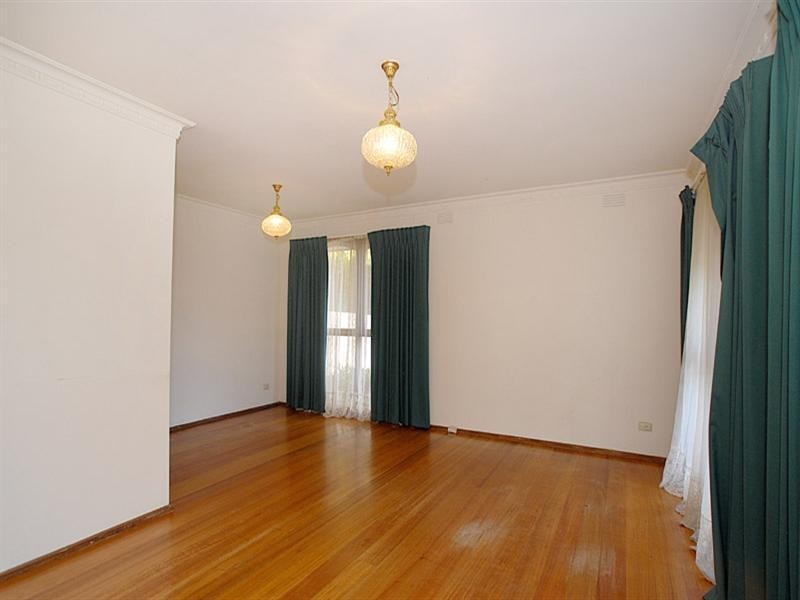 25 Loretto Avenue, Ferntree Gully VIC 3156