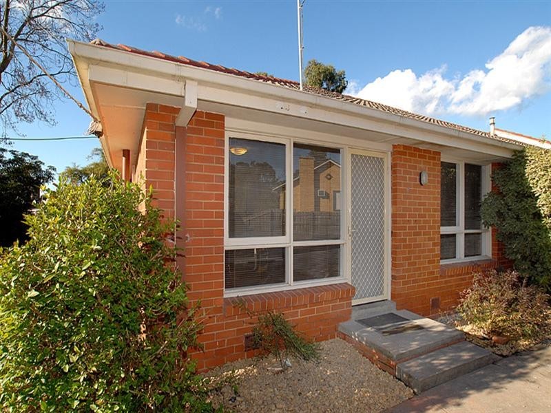 1/8 Simpson Road, Ferntree Gully VIC 3156