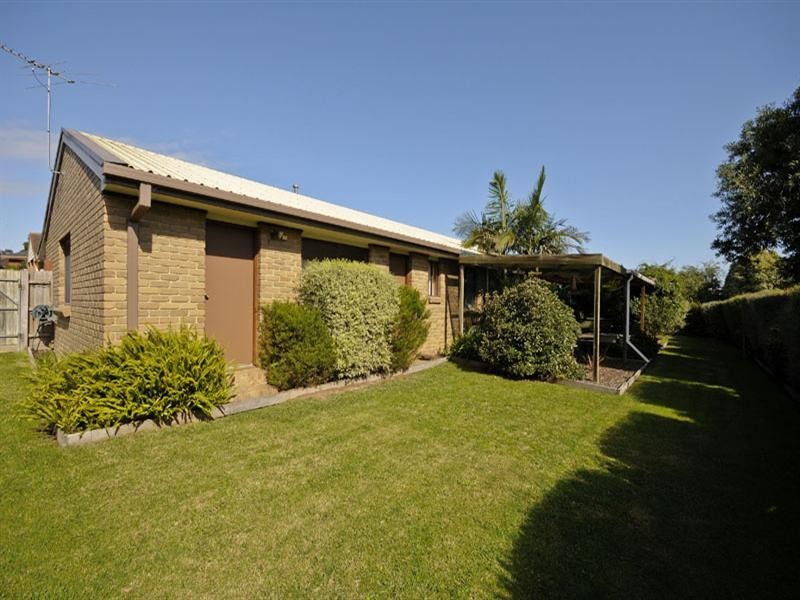 102 Wallace Road, Wantirna South VIC 3152
