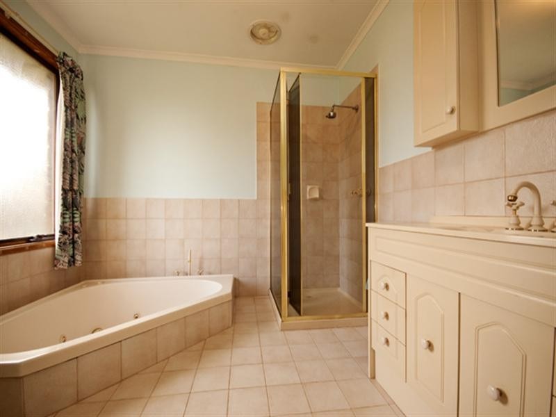 4 Jamieson Avenue, Rowville VIC 3178