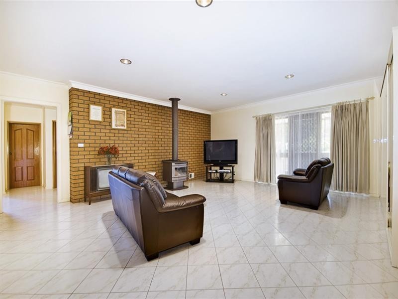 194 Scoresby Road, Boronia VIC 3155