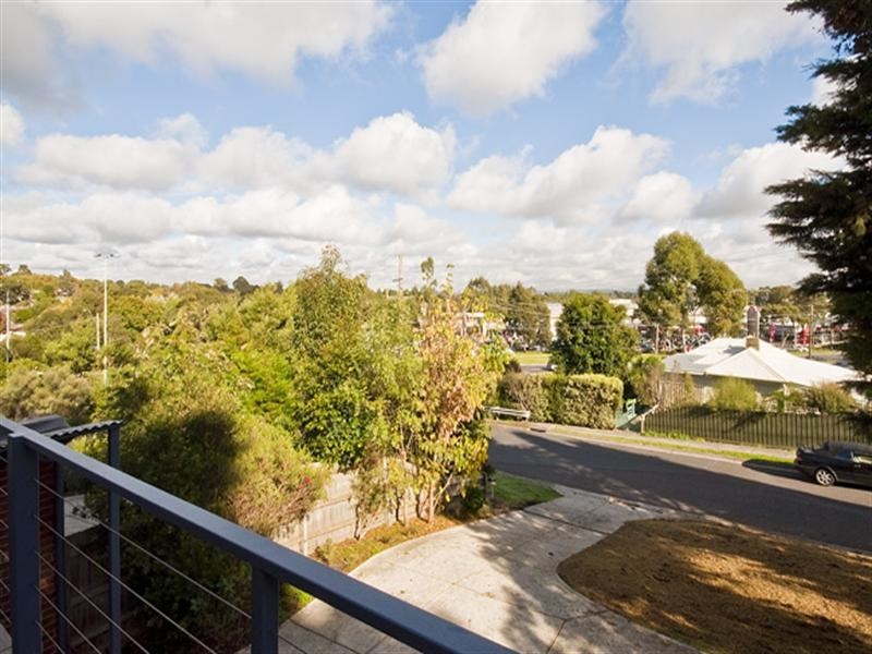 2B Newton Street, Ferntree Gully VIC 3156