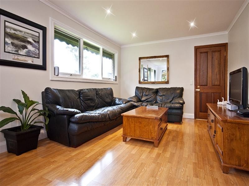 10 Renwick Road, Ferntree Gully VIC 3156