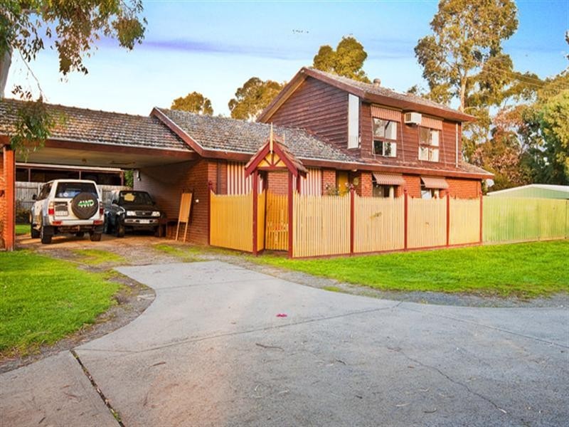 51 Kevin Avenue, Ferntree Gully VIC 3156