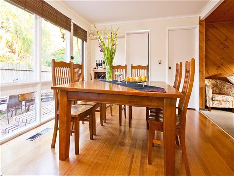 51 Kevin Avenue, Ferntree Gully VIC 3156