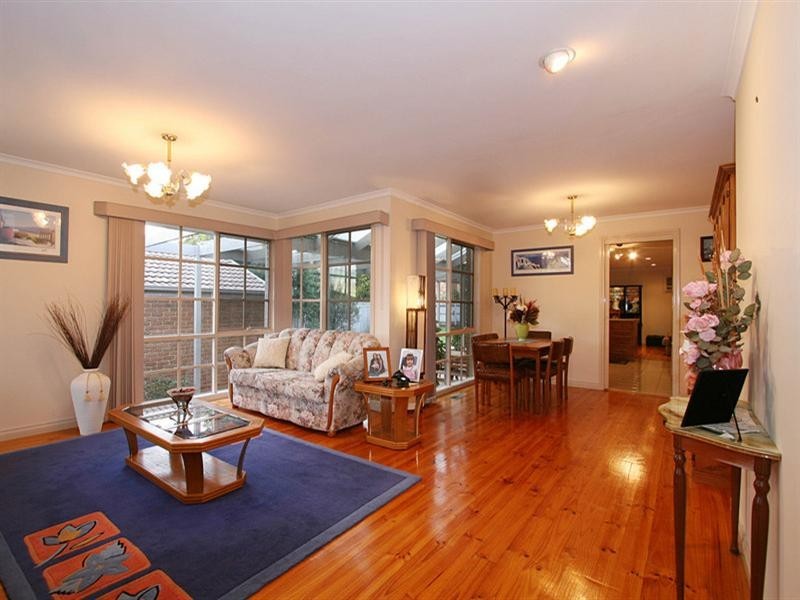 12 Sundew Court, Knoxfield VIC 3180