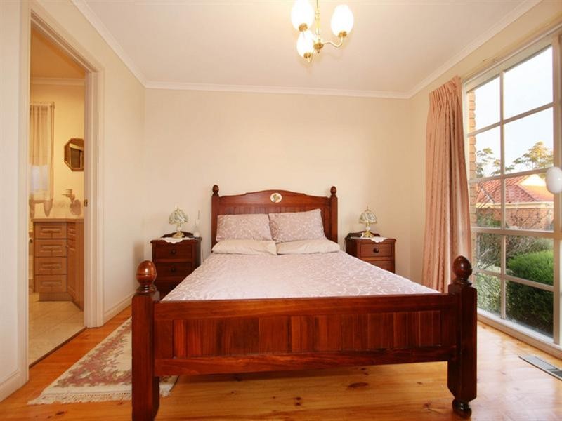 12 Sundew Court, Knoxfield VIC 3180