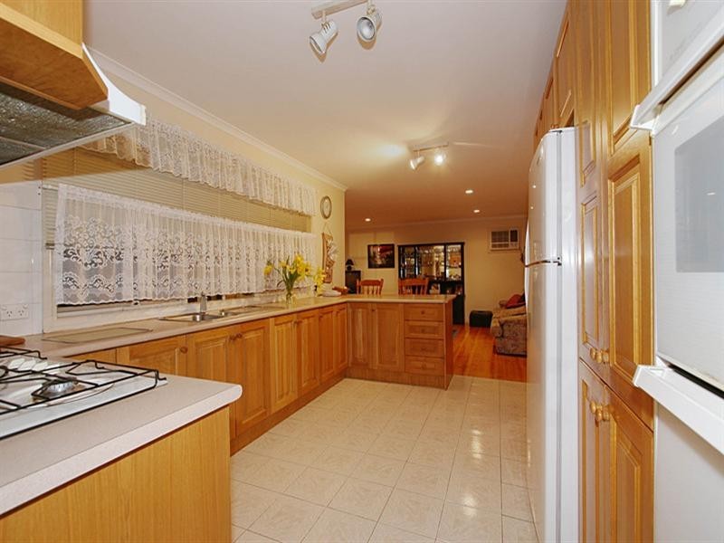 12 Sundew Court, Knoxfield VIC 3180