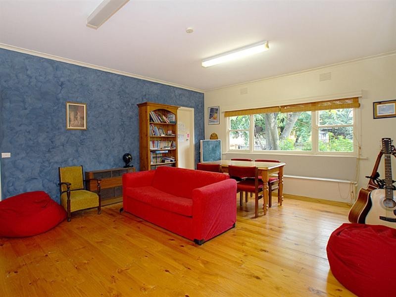 2 Acacia Road, Upper Ferntree Gully VIC 3156