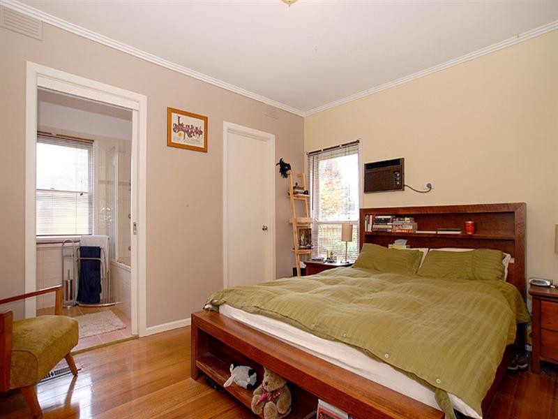 2 Acacia Road, Upper Ferntree Gully VIC 3156