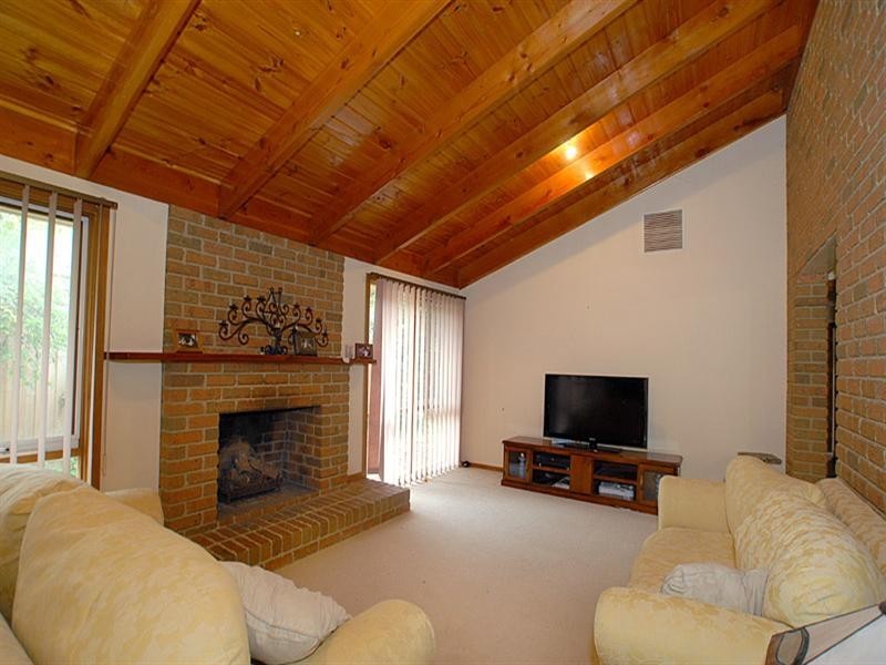 72 Segarta Circuit, Ferntree Gully VIC 3156