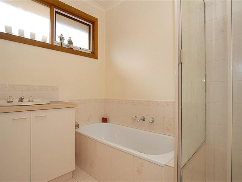 72 Segarta Circuit, Ferntree Gully VIC 3156