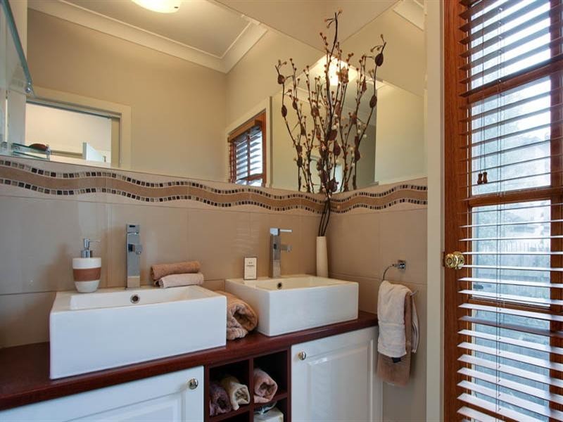 2/5 Selman Avenue, Ferntree Gully VIC 3156