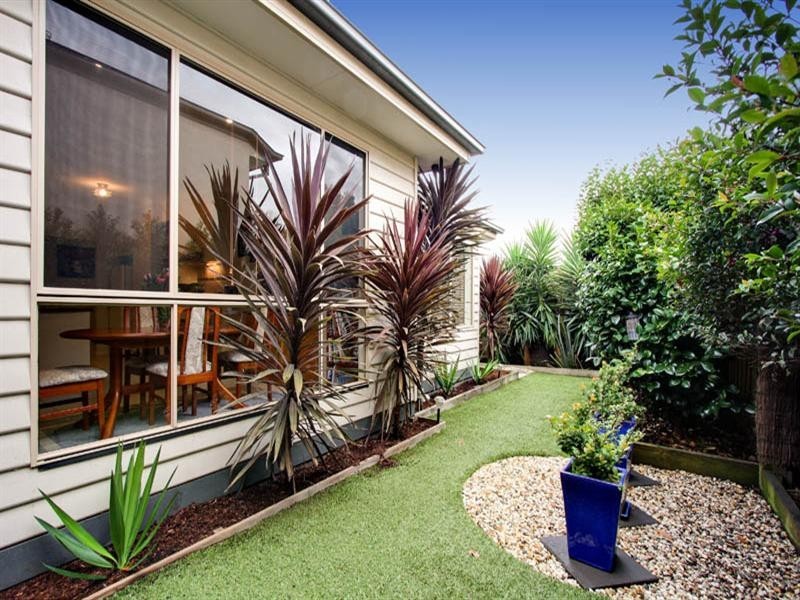 2/5 Selman Avenue, Ferntree Gully VIC 3156