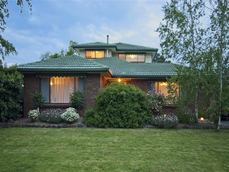 294 Windermere Drive, Ferntree Gully VIC 3156