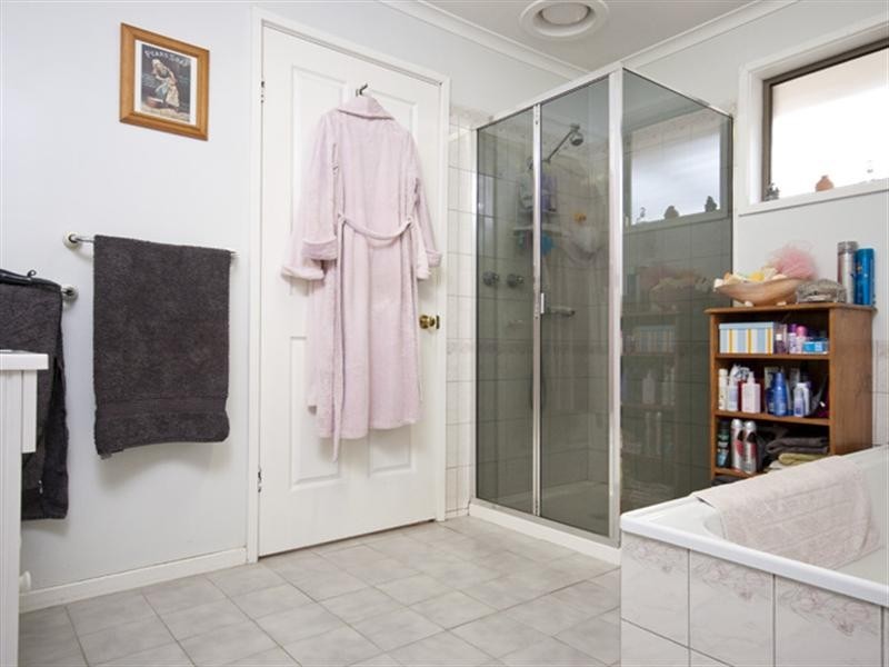 294 Windermere Drive, Ferntree Gully VIC 3156