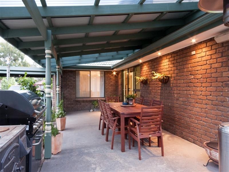 294 Windermere Drive, Ferntree Gully VIC 3156