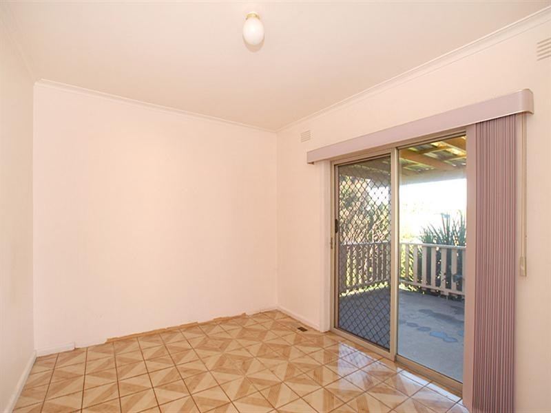 23 Commercial Road, Ferntree Gully VIC 3156