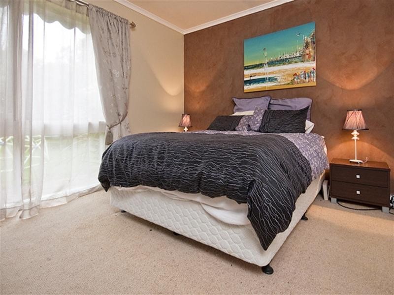 34 Francis Crescent, Ferntree Gully VIC 3156