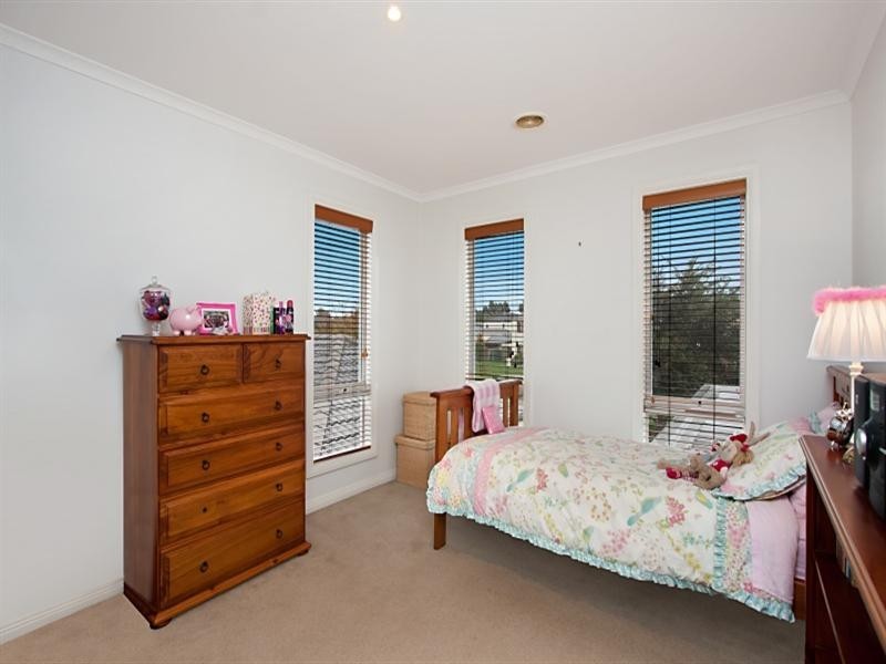 52 Sovereign Manors Crescent, Rowville VIC 3178