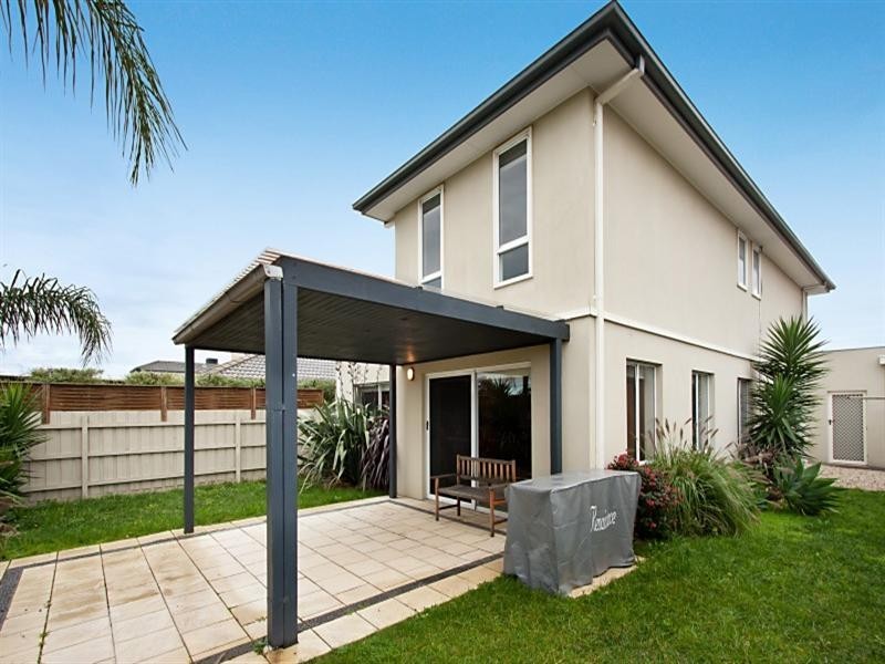 52 Sovereign Manors Crescent, Rowville VIC 3178