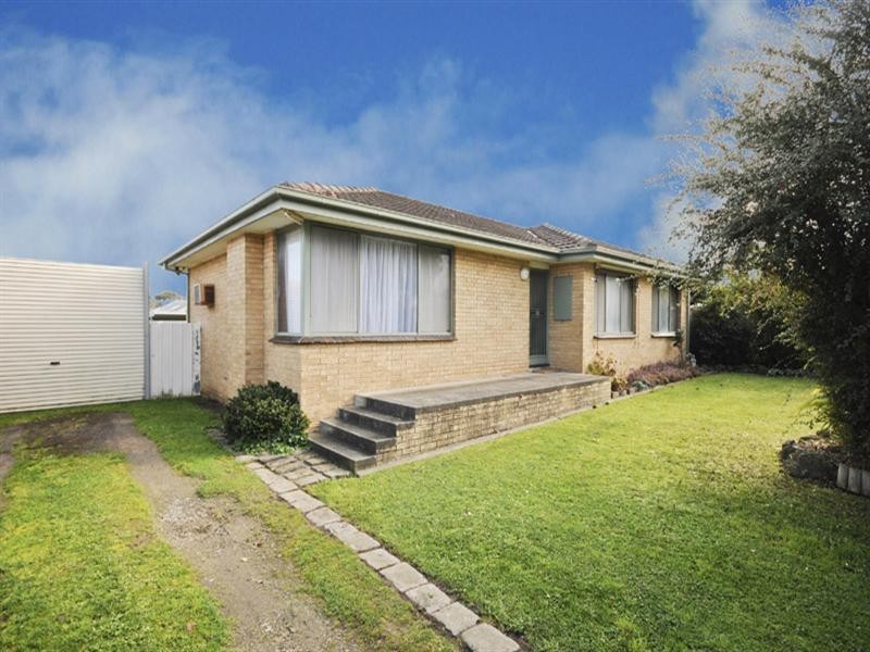 19 Latona Avenue, Knoxfield VIC 3180