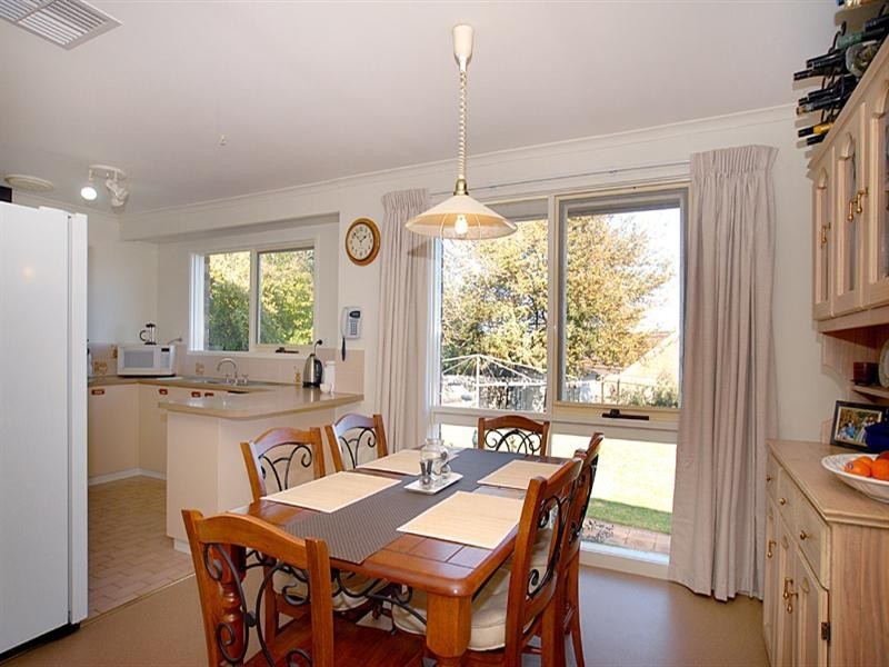 10 Nevis Court, Endeavour Hills VIC 3802