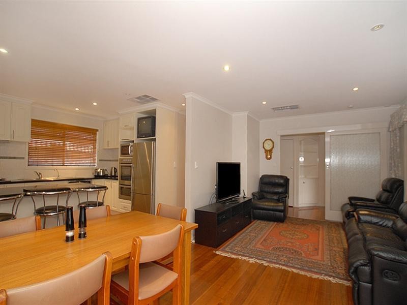 34 Birkenhead Drive, Kilsyth VIC 3137