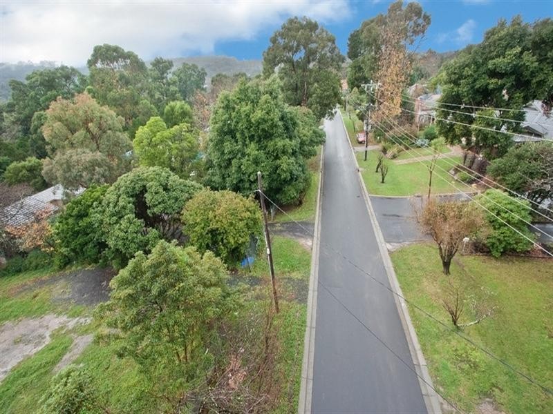 13 Bayview Road, Upwey VIC 3158