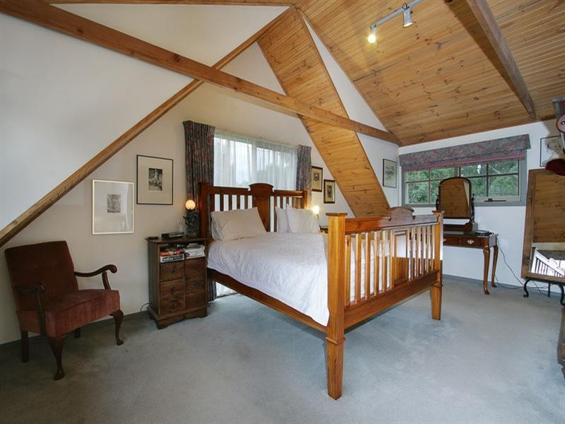 11 Lillypilly Lane, Kilsyth South VIC 3137