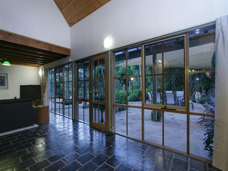 11 Lillypilly Lane, Kilsyth South VIC 3137