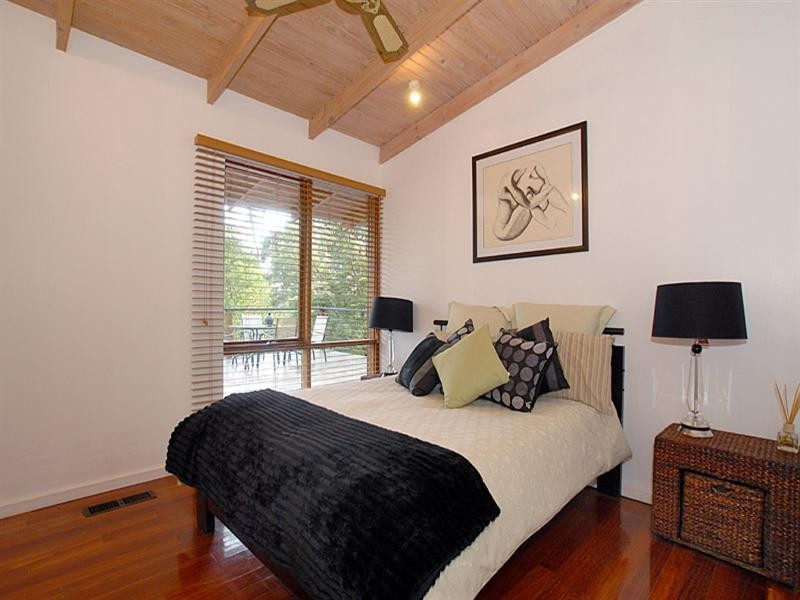 1 Morven Avenue, Tecoma VIC 3160