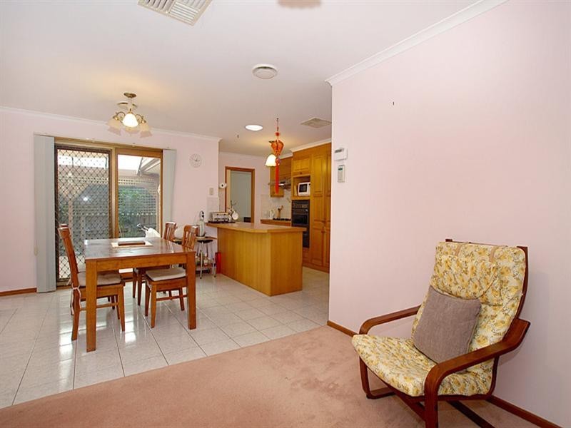 6 Sundew Court, Knoxfield VIC 3180