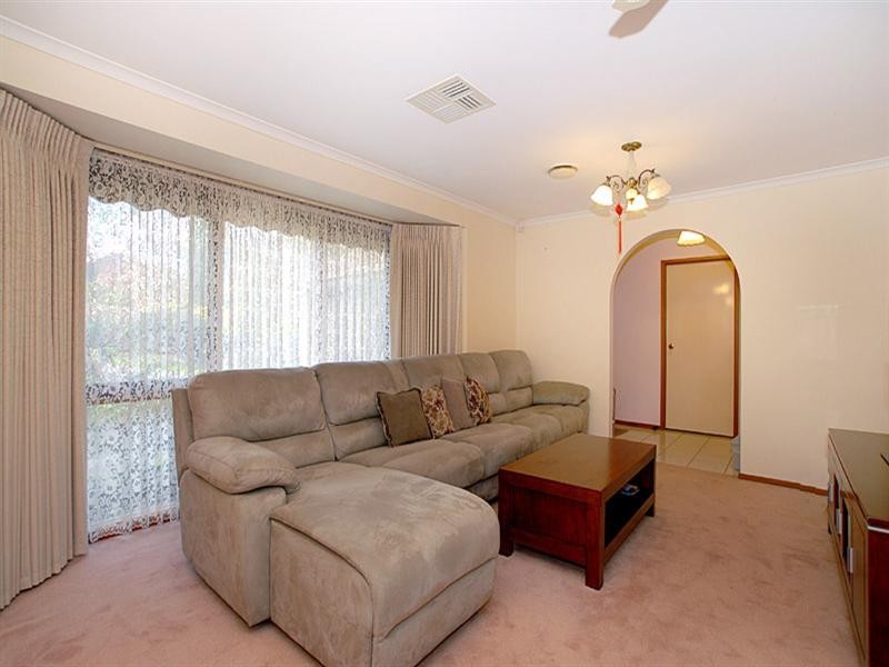 6 Sundew Court, Knoxfield VIC 3180