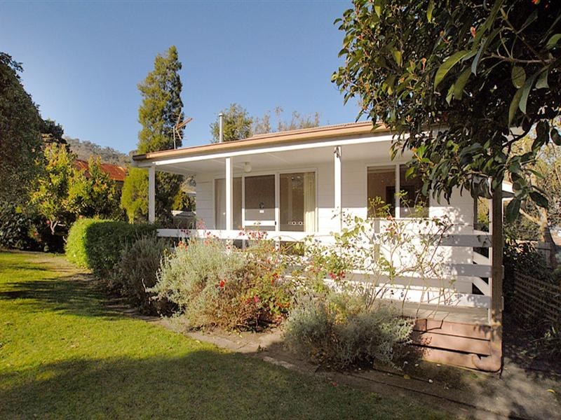 22A Barton Avenue, Ferntree Gully VIC 3156