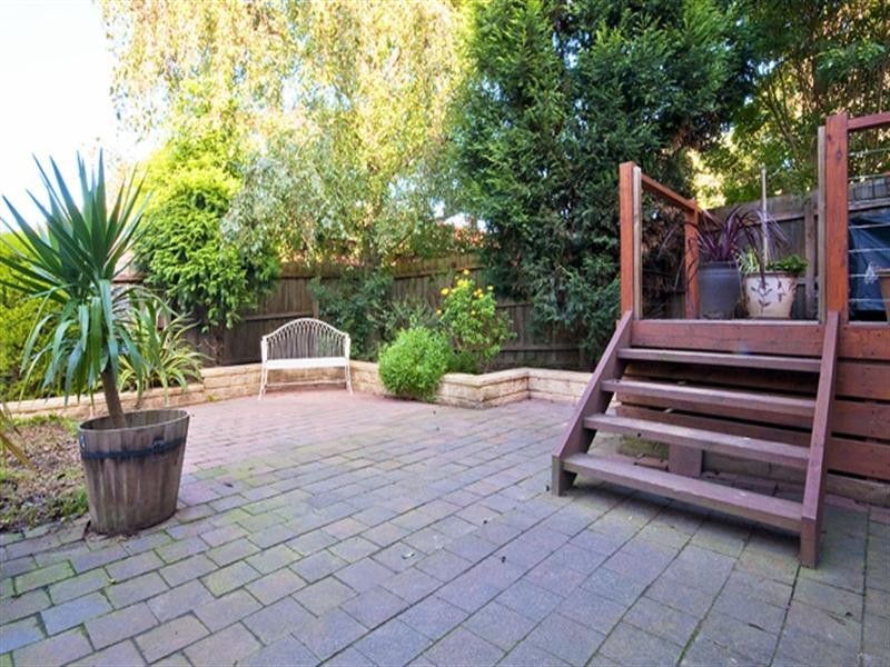 10 Woodview Place, Knoxfield VIC 3180