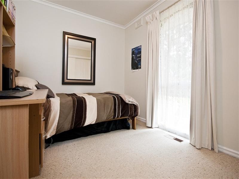 10 Renwick Road, Ferntree Gully VIC 3156