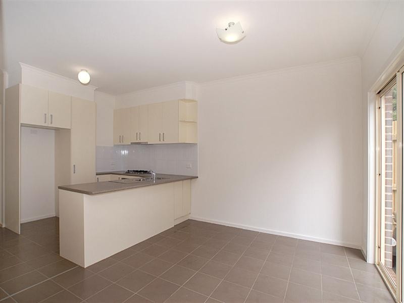 4/17-19 Myrtle Street, Bayswater VIC 3153