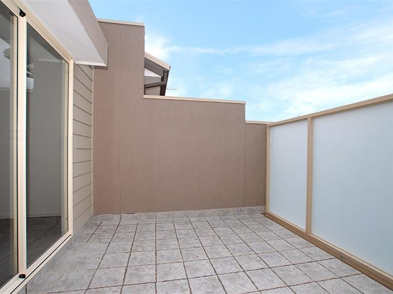 4/17-19 Myrtle Street, Bayswater VIC 3153