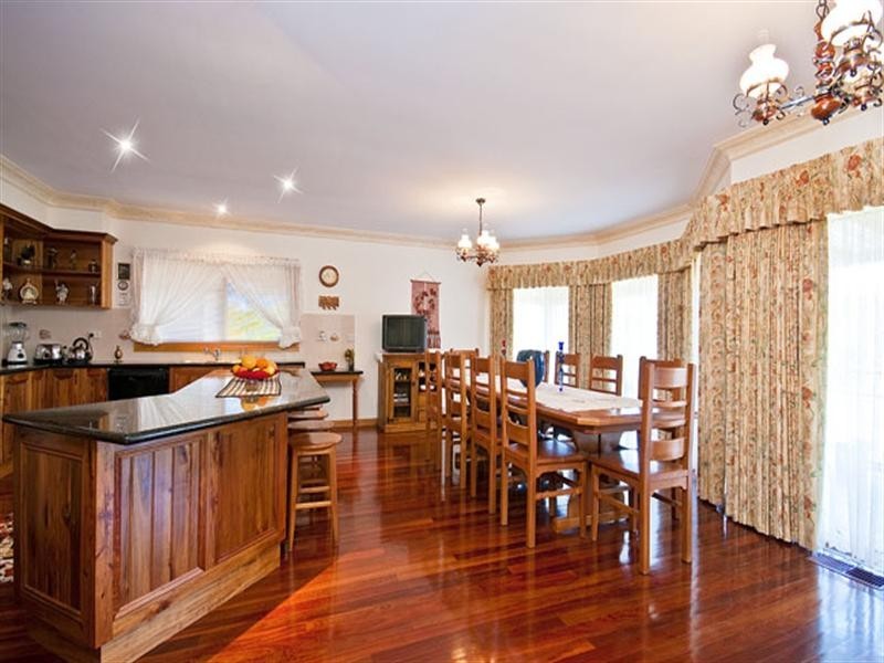 1 The Outlook, Lysterfield South VIC 3156